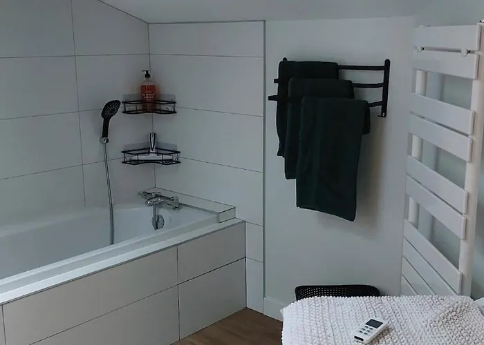 Du Flacon Appartamento Bruniquel